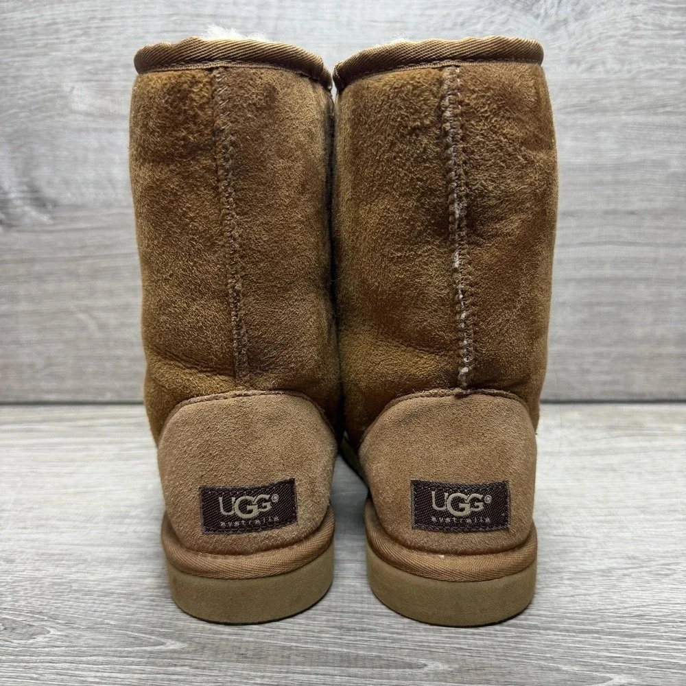 UGG Classic Short Boots Women Size 7 Chestnut Suede Sheepskin Lined 5825
